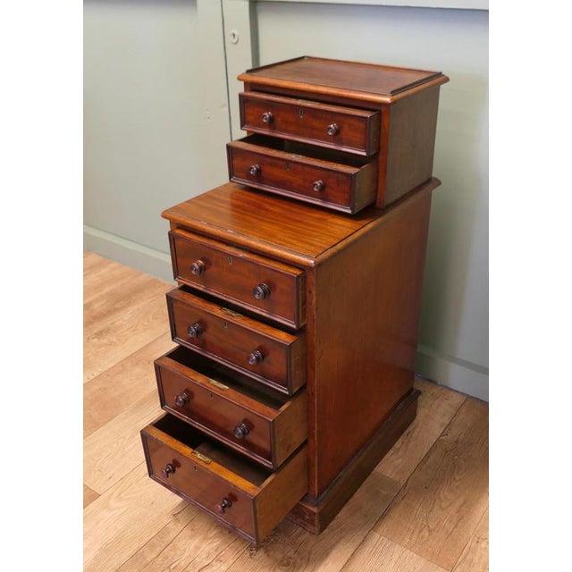 2000 - 2009 Hotel Reception Greeting Station For Sale - Image 5 of 7