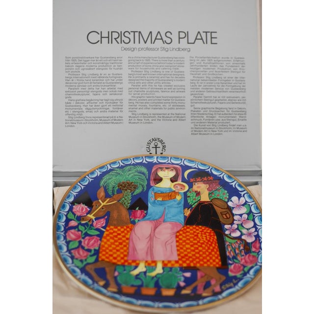 Mid-Century Modern Christmas Pottery Plate by Stig Lindberg for Gustavsberg, Sweden, 1981 For Sale - Image 3 of 13
