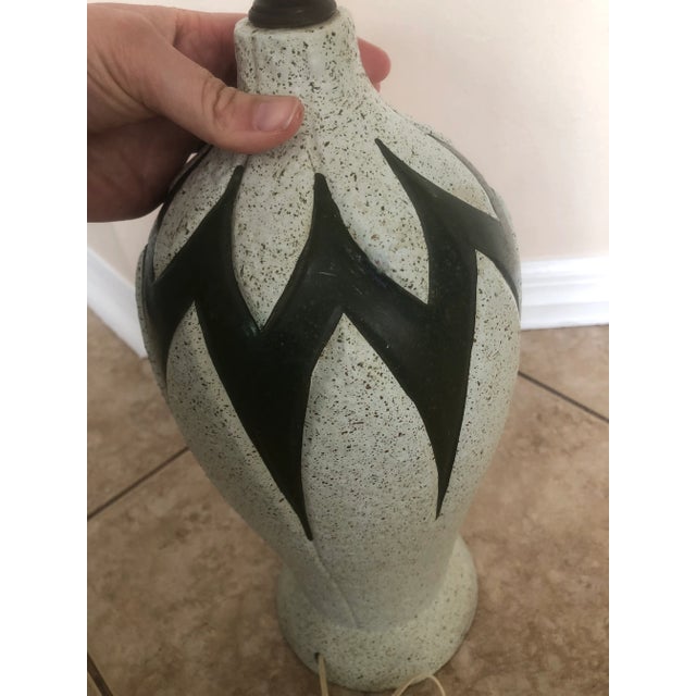 Mid-Century Modern Ceramic Painted Blue and Green With Gold-Colored Flecks Table Lamp For Sale - Image 4 of 9