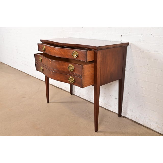 Wood Baker Furniture Style Federal Mahogany Serpentine Front Buffet Server, Circa 1920s For Sale - Image 7 of 13
