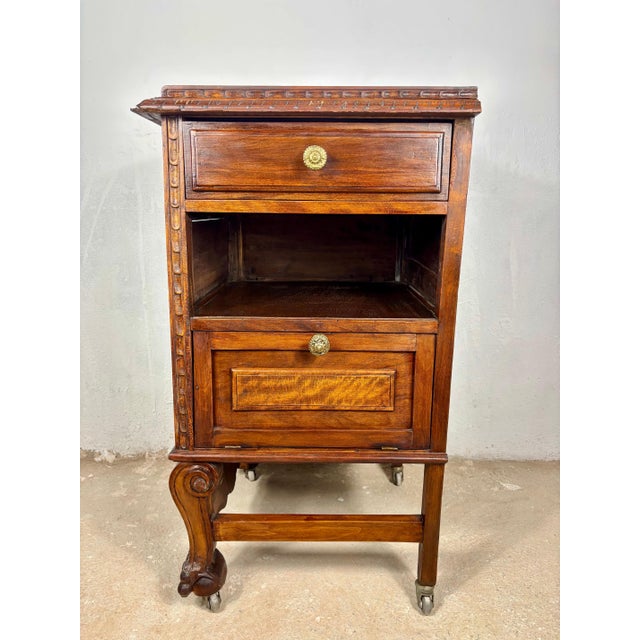 1930s Victorian Oak Carved Serving Cabinet, 1930s For Sale - Image 5 of 13