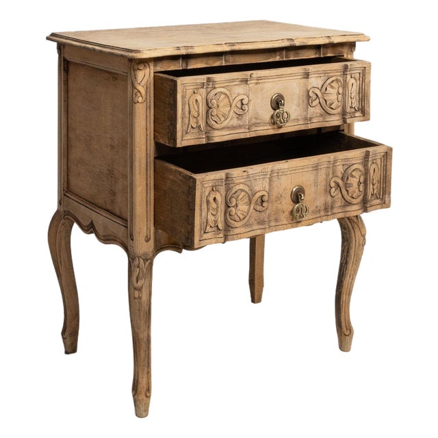 Mid 20th Century France Louis XV Amber Wood Chests of Drawers For Sale