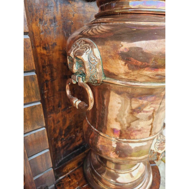 18th Century Fountain and Walnut Cabinet For Sale - Image 6 of 18