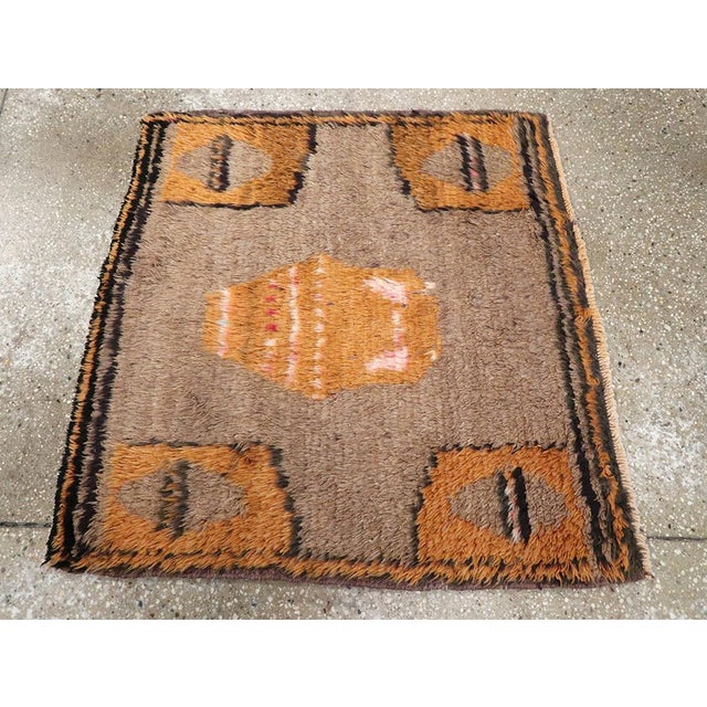 Galerie Shabab Collection Mid-20th Century Turkish Konya Rug For Sale - Image 4 of 7