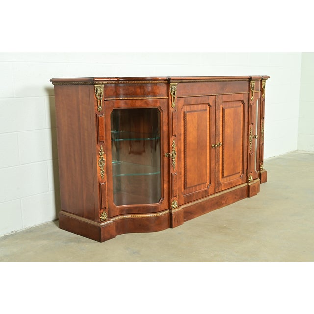 Henredon Henredon Grand Provenance Italian Neoclassical Walnut and Burl Wood Lighted Sideboard or Bar Cabinet For Sale - Image 4 of 14