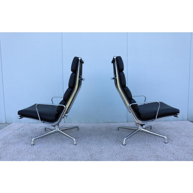Eames soft pad high back clearance