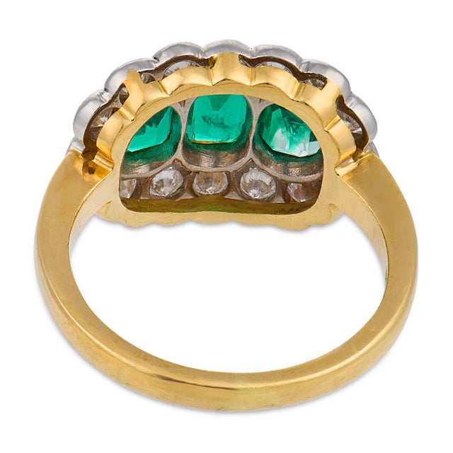 1940s Retro English Gia Colombia No Oil Emerald Diamond 18k Two Tone Gold Ring, Size 4 For Sale In Los Angeles - Image 6 of 8