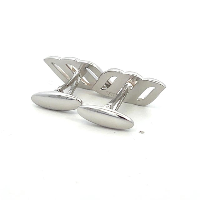 Mikimoto Estate Akoya Pearl Mens Cufflinks Sterling Silver 6 mm M407 These elegant Authentic Mikimoto Estate Akoya pearl...