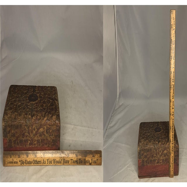 Early 20th Century Folk Art Anglo-Indian Sheesham Box: Hand-Carved Arabesque Floral Design For Sale - Image 10 of 10
