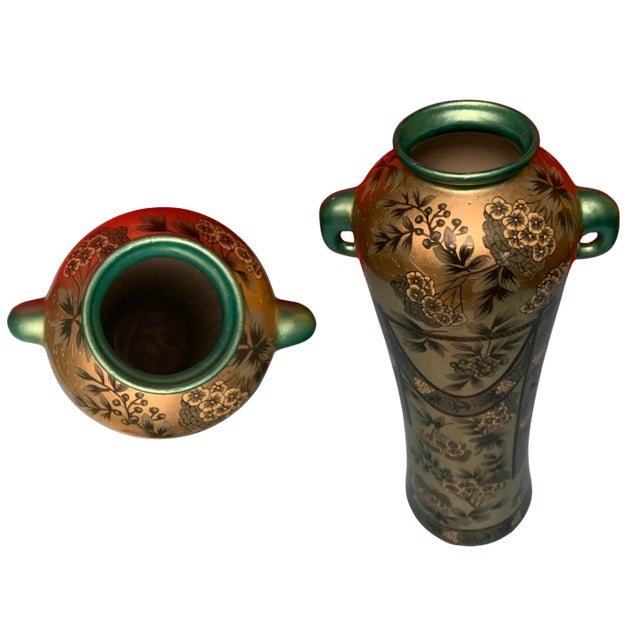 ASian Porcelain Vase and Deity Sculpture - A Set For Sale - Image 17 of 18