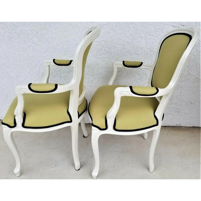 French Provincial Vintage French Provincial Louis XV White Armchairs - Set of 2 For Sale - Image 3 of 8