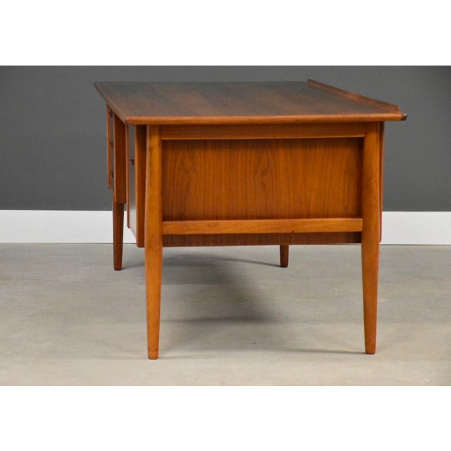 1960s Refinished Modern Walnut Floating Desk by Goran Strand for Lelangs Møbelfabrik For Sale - Image 4 of 12
