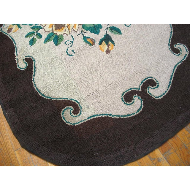 American 1930s White Floral Folk Art Antique American Hooked Rug 4' 5" X 7' 9" Hand Knotted Wool Carpet For Sale - Image 3 of 5