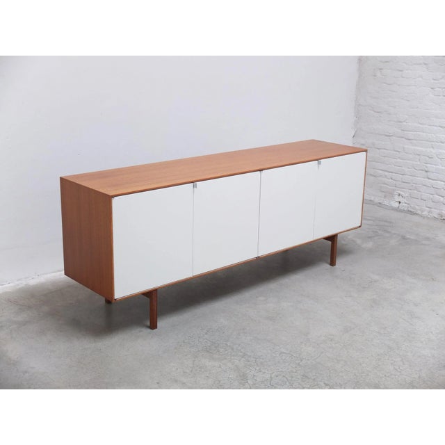 Freestanding Model 541 Sideboard by Florence Knoll for Knoll, 1952 For Sale - Image 4 of 18