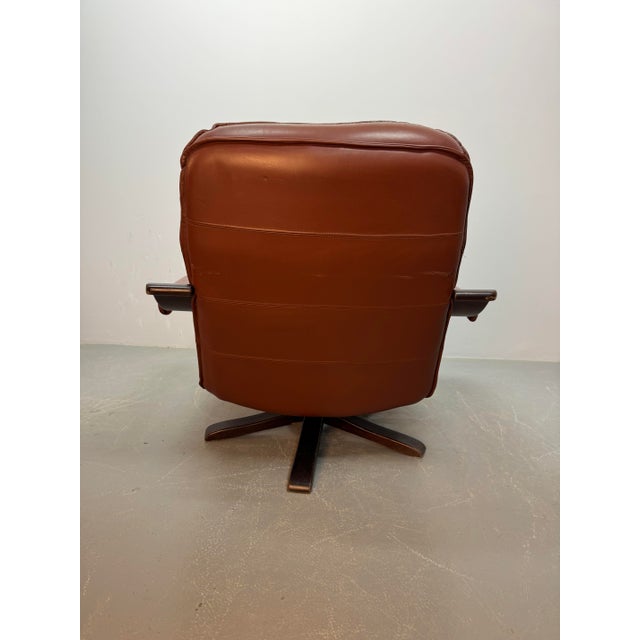 Vintage Swivel Lounge Chair in Cognac Leather on Plywood Frame from Leolux, 1970s For Sale - Image 9 of 10