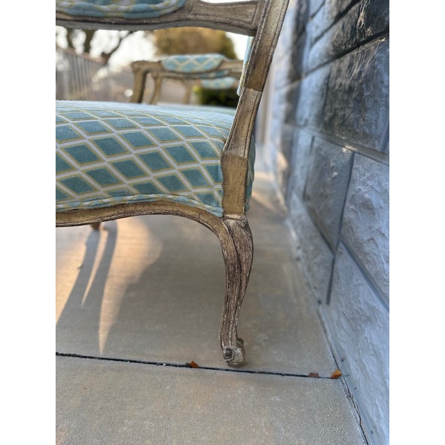 Vintage Tomlinson/Erwin-Lambeth French Louis XV Style Giltwood Armchairs - A Pair For Sale - Image 11 of 18