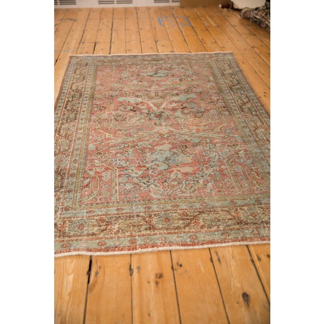 Old New House Vintage Distressed Mahal Rug - 4'6" x 6'8" For Sale - Image 4 of 12