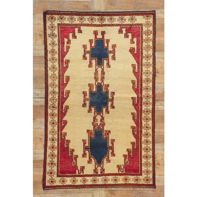 Vintage Persian Shiraz Rug - 04'08 X 07'04 For Sale - Image 9 of 9