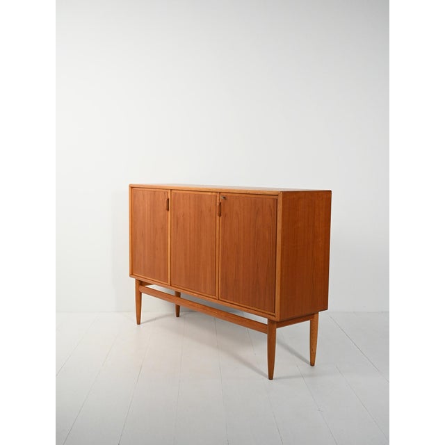 1950s Scandinavian 3-Door Highboard in Oak and Teak, 1950s-1960s For Sale - Image 5 of 11