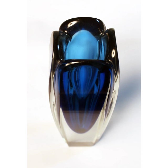 Mid-Century Modern Cobalt Blue Usva Art Glass Vase for Nuutajärvi Notsjö For Sale - Image 3 of 6