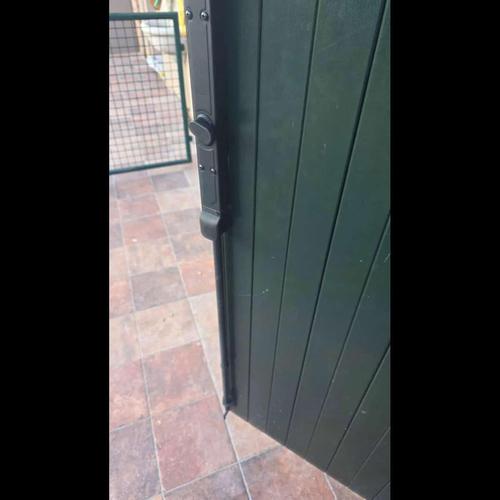 Double Leaf External PVC Door in Green with Lock For Sale - Image 4 of 8