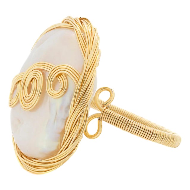 Cleopatra Gold Spiral Design Pearl Ring, Size 8 For Sale
