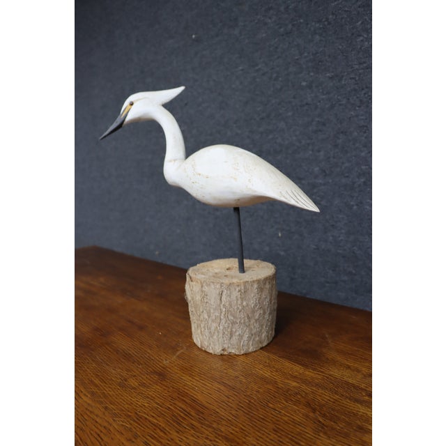 Hand-Carved White Heron Sculpture on Natural Wood Base by Roe For Sale - Image 4 of 9