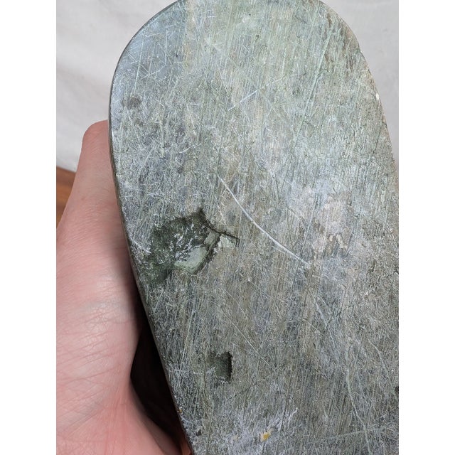 Nephrite Jade Sculpture of Baby Krishna Playing with a Ball of Butter in Stone 1920s For Sale - Image 6 of 15