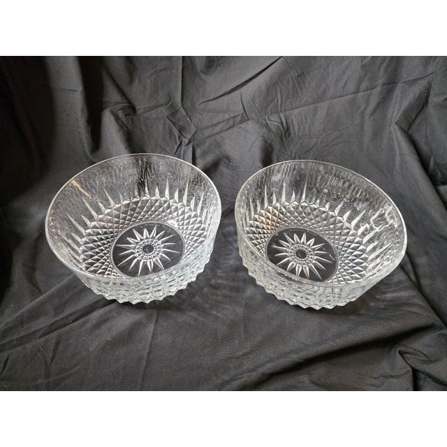 1960s Mid-Century Modern Arcoroc France Vintage 8" Serving Bowl Clear Cut Crystal Diamant Pattern - Set of 2 For Sale - Image 10 of 10
