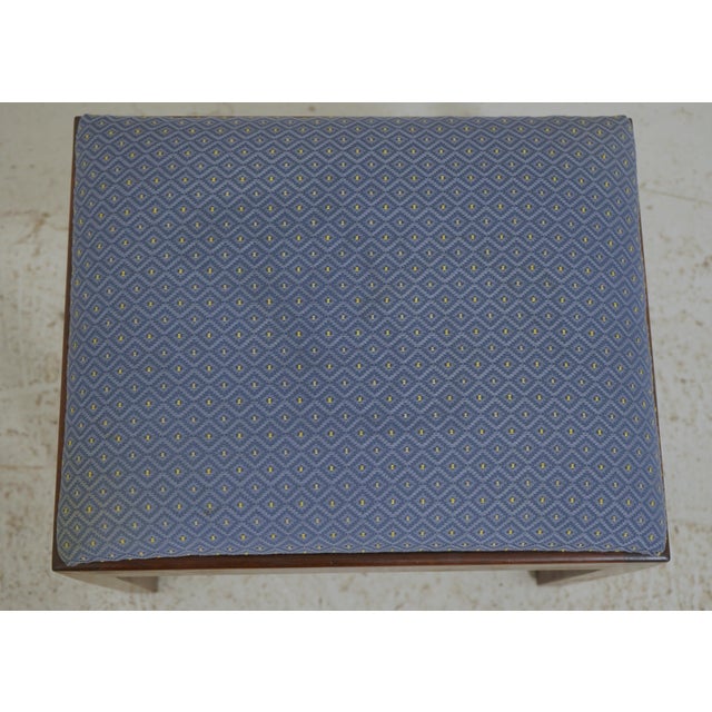 1970s Kittinger Colonial Williamsburg Chippendale Mahogany Stool For Sale - Image 5 of 13