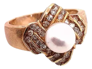 14 Karat Yellow Gold Pearl Solitaire With Diamond Accents Ring, Size 7