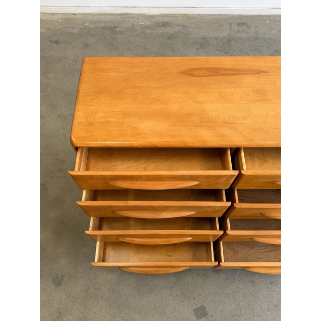 1960s Heywood-Wakefield "Encore" 8-Drawer Lowboy Dresser, Attributed For Sale - Image 13 of 14