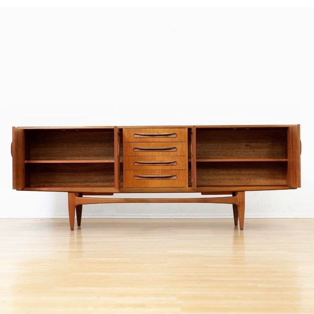 A truly iconic piece of British design by the much heralded G Plan. Designed by VB Wilkins as part of G Plan's 'Fresco'...