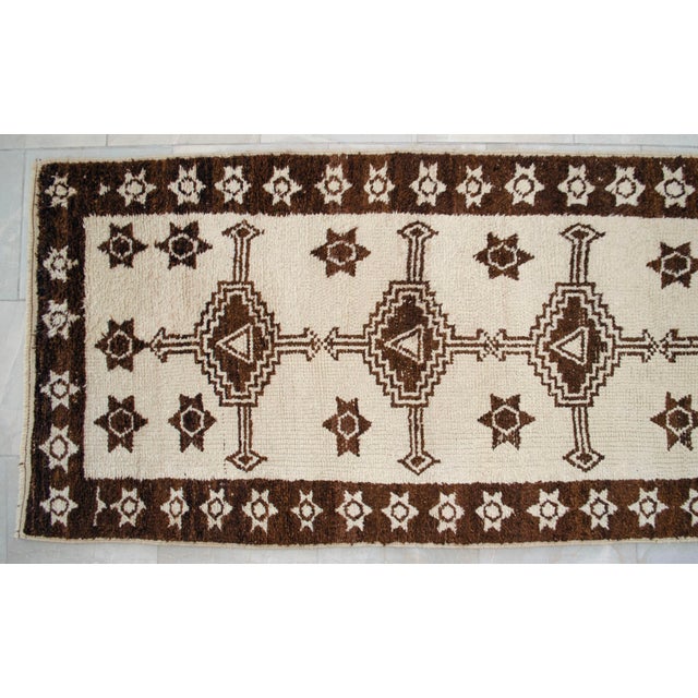 1970s Vintage -Knotted Turkish Runner - 3′3″ × 16′ For Sale - Image 9 of 14