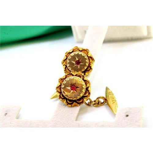 Gold Cufflinks with Reliefs and Red Stone, Set of 2 For Sale - Image 6 of 7