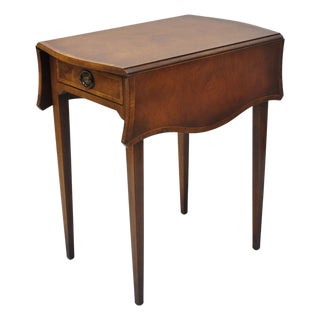 Vintage Baker Hepplewhite Style Mahogany Pembroke Dropleaf Lamp Side Table For Sale