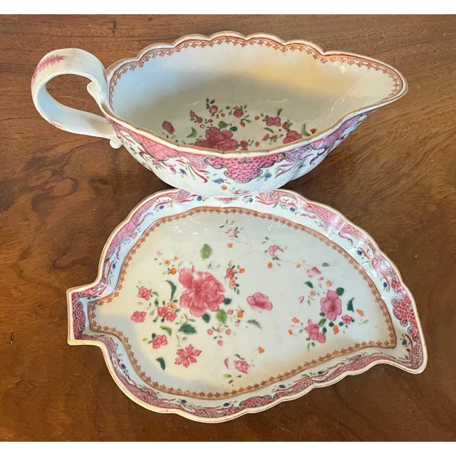 Antique 18th Century Chinese Famille Rose Porcelain Sauce or Gravy Boat & Tobacco Leaf Under Dish For Sale - Image 4 of 12