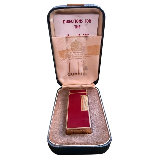 Rare Vintage Dunhill Gold Plated Red Marble Lacquer Lighter, Original Sky Case In a Super Mint Condition. Circa 1970 Rare...