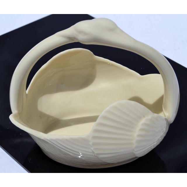 Tan 1960s Vintage Lenox Swan Basket Tan Fine Bone Ceramic 24k Gold Mark Bowl For Sale - Image 8 of 14
