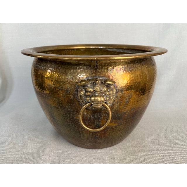Extra Large Vintage Hong Kong Export Hammered Brass Foo Dog Cachepot Planter For Sale In Washington DC - Image 6 of 12