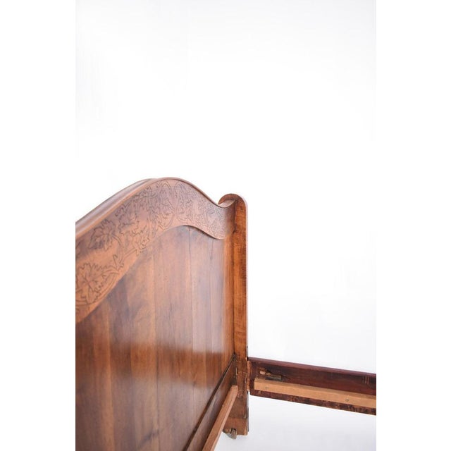Carved Walnut Bed, End of 19th Century For Sale - Image 4 of 5