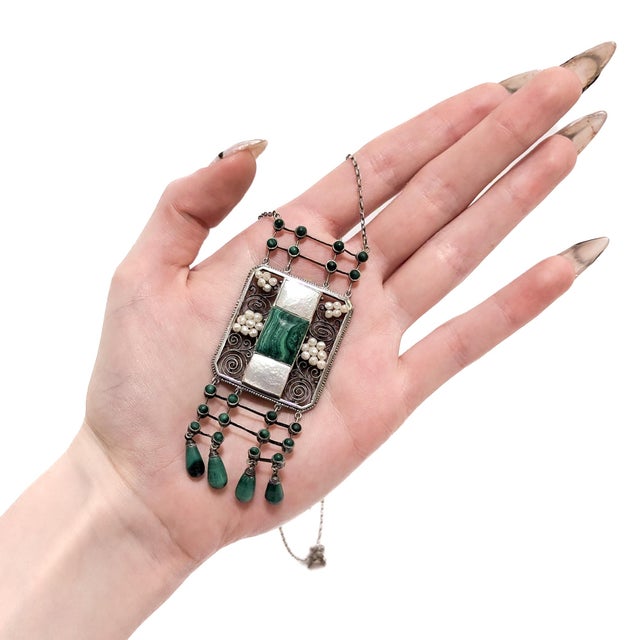 Traditional Antique Theodor Fahrner Sterling Silver, Malachite, & Pearl Jugendstil Necklace For Sale - Image 3 of 17