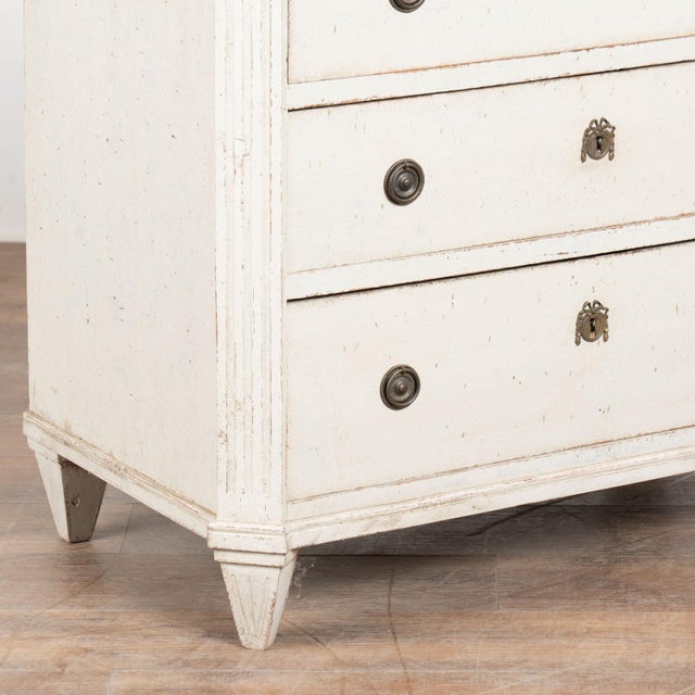 Early 19th Century Swedish Gustavian Chest of Three Drawers For Sale - Image 13 of 15