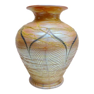 Durand Pulled Feather Iridescent Art Glass For Sale