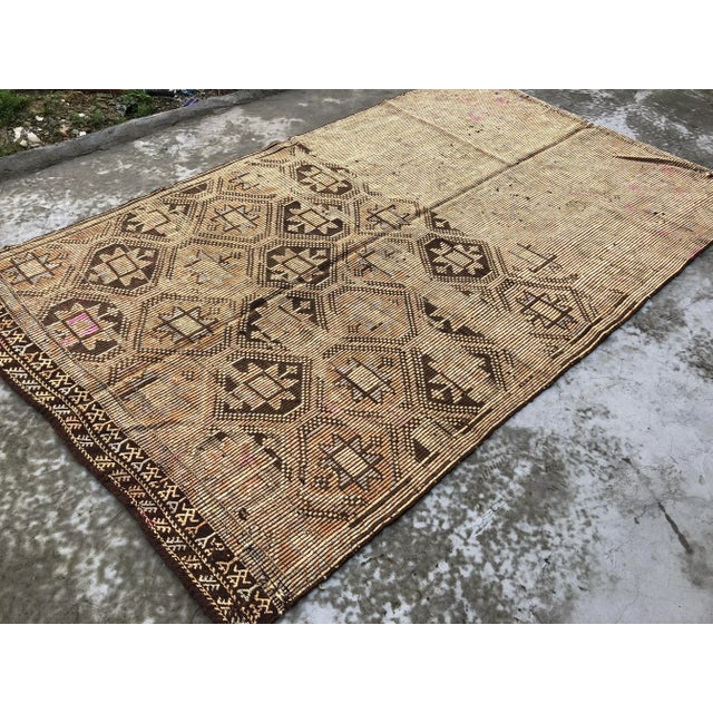Textile 1960s Vintage Turkish Oushak Faded Handwoven Tribal Rug - 5′8″ × 9′10″ For Sale - Image 7 of 9