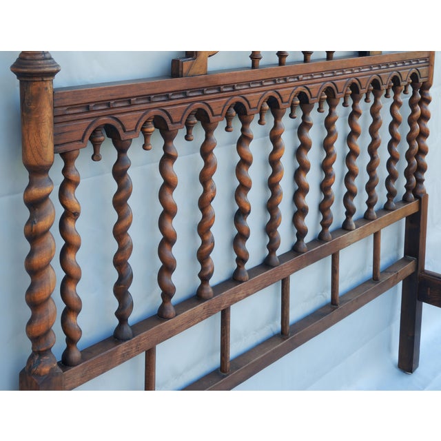 1920s Provincial Spanish Four Poster Spindle Wood Bed, 1920 For Sale - Image 5 of 8