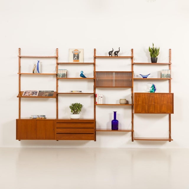 Cado Teak 4-Bay Wall Unit attributed to Poul Cadovius for Cado, 1960s For Sale - Image 4 of 18