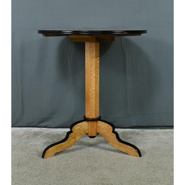 Wood 19th Century Napoleon III Speckled Maple Pedestal Table For Sale - Image 7 of 11