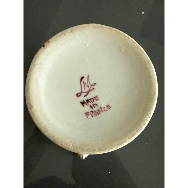 French Porcelain Cachepot With Hand-Painted Puce Floral and Gilt Rim For Sale In Atlanta - Image 6 of 6