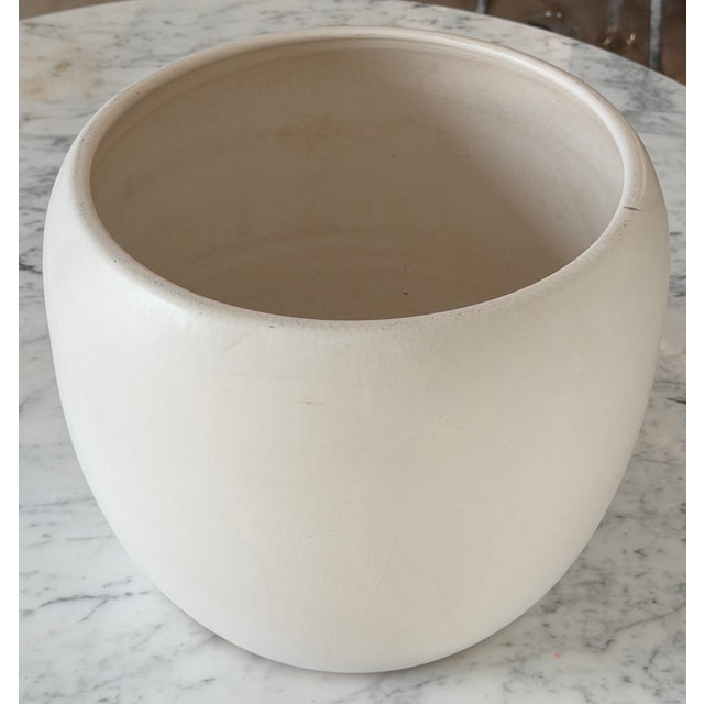 Matte White Gainey Planter La Verne California J-12 Architectural Pottery For Sale - Image 6 of 15
